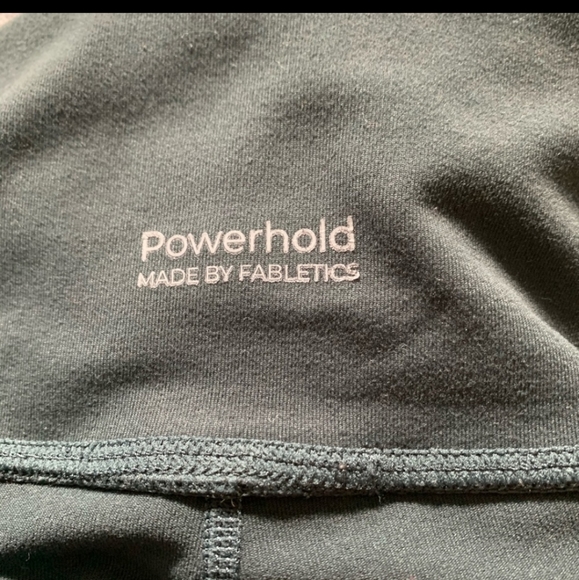 Fabletics Mila High-Waisted Pocket Capri Leggings - Picture 9 of 9